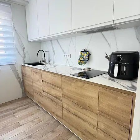 Апартаменти Luxury In